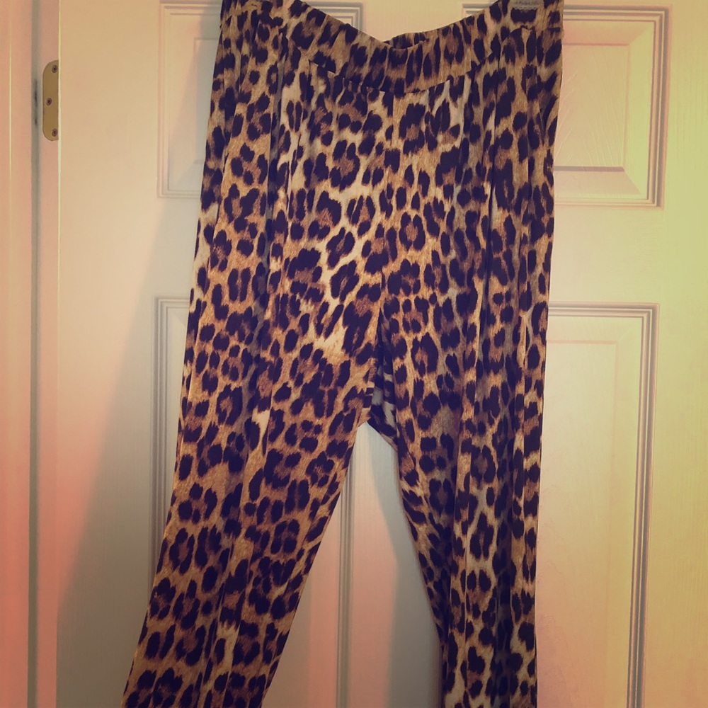 Leopard Print Ankle-Length Pull-on Pant